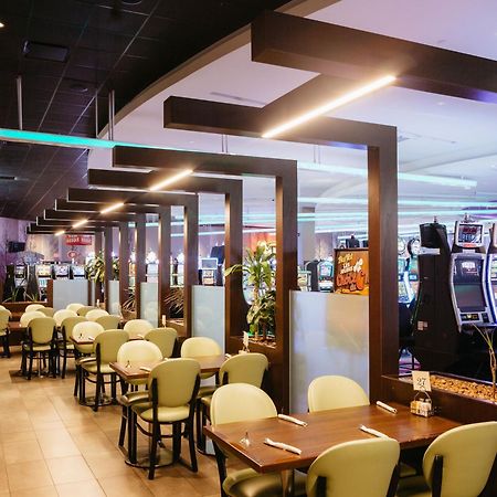 新不伦瑞克新风格赌场酒店 蒙古顿 外观 照片